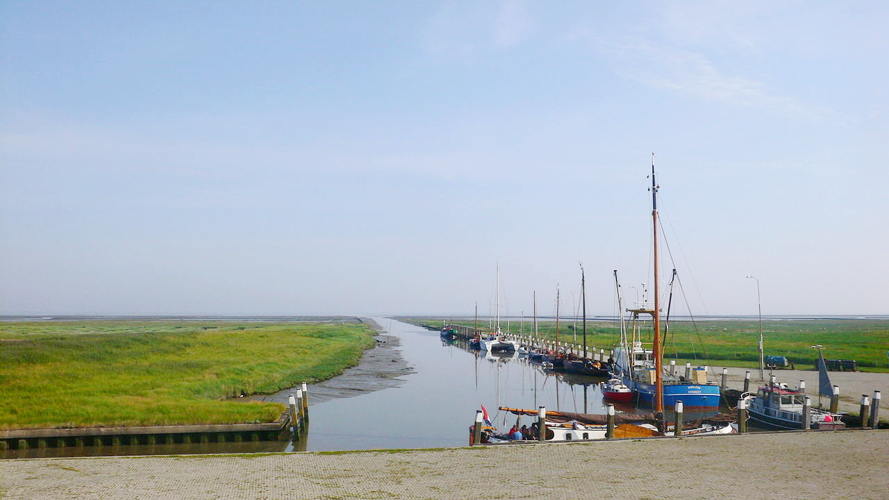 De haven van Noordpolderzijl. Foto: Watertje, 22 juni 2006. Licentie: Creative Commons Attribution-Share Alike 3.0 Unported licentie.